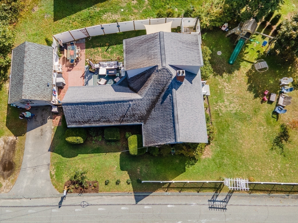 44 Cotuit Road Bourne, MA 02532 - Photo 25 of 33