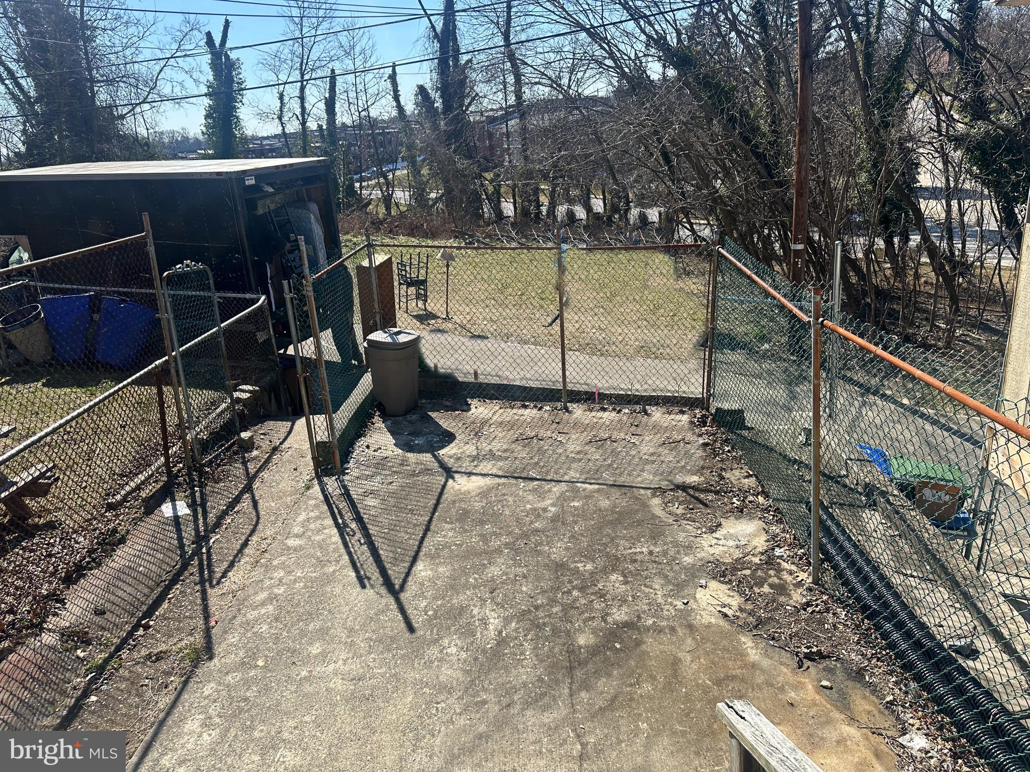 116 Hillvale Road Baltimore, MD 21229 - Photo 4 of 16 Backyard