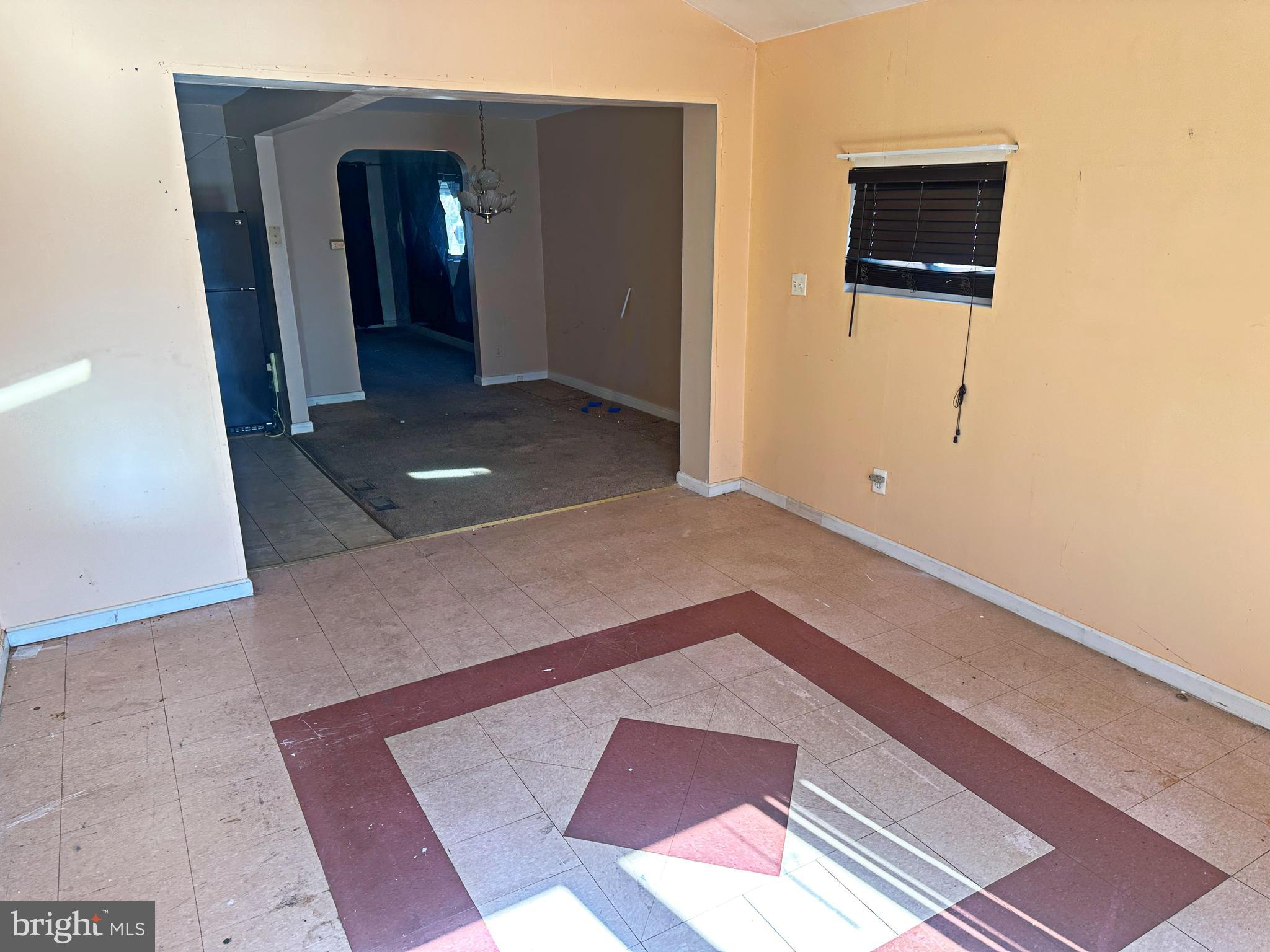 116 Hillvale Road Baltimore, MD 21229 - Photo 8 of 16 Interior