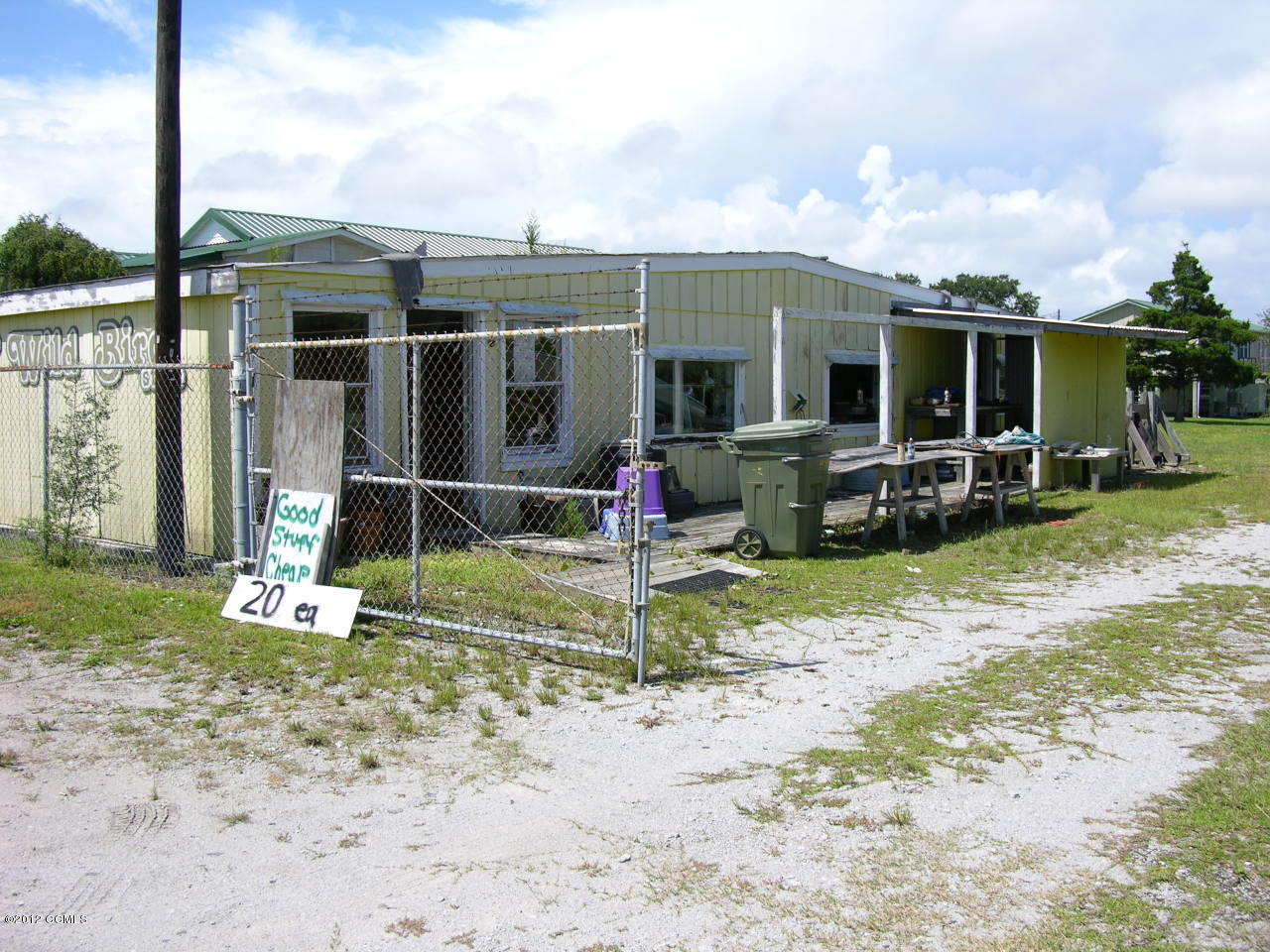 405 Cedar Point Boulevard Swansboro, NC 28584 - Photo 4 of 11 Front View From Far Right of Lot