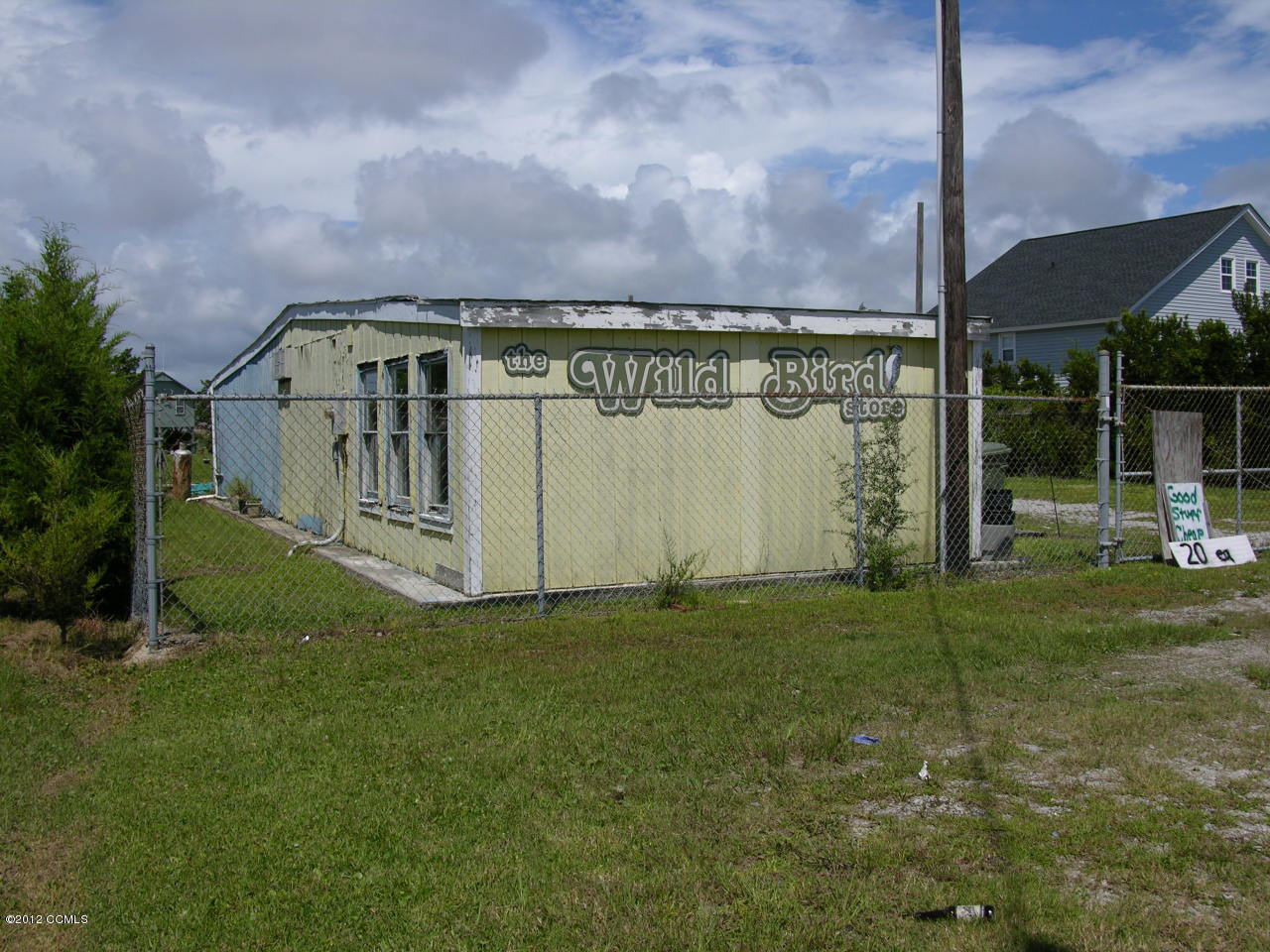 405 Cedar Point Boulevard Swansboro, NC 28584 - Photo 5 of 11 Front View from Far Left of Lot