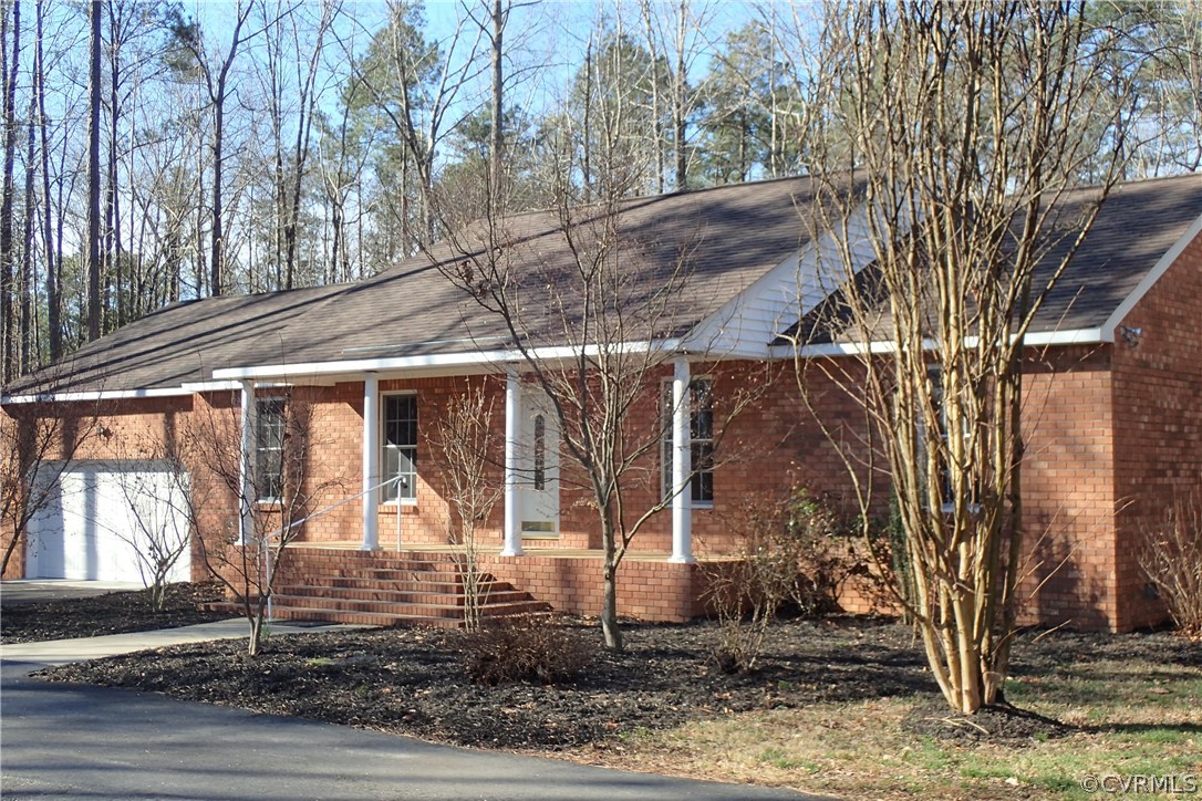 6343 Cagwin Road Quinton, VA 23124 - Photo 1 of 46 Gallery Image 1