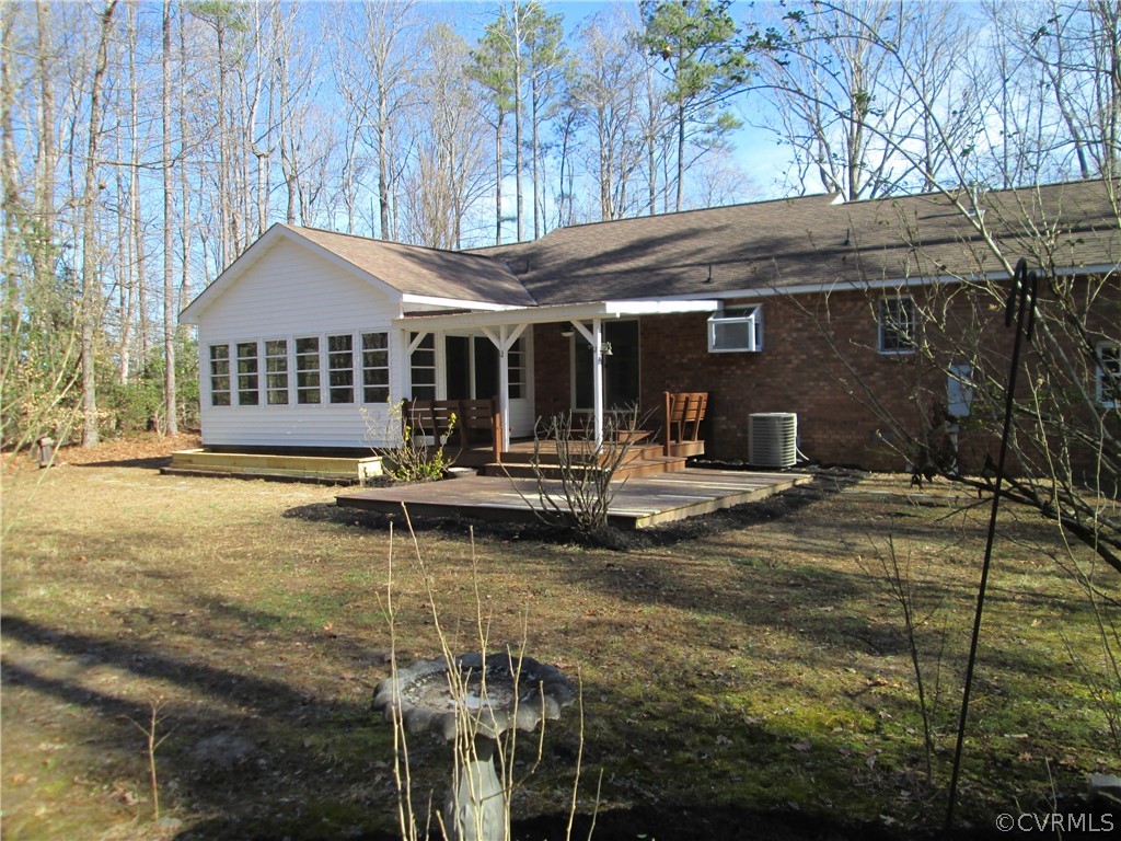 6343 Cagwin Road Quinton, VA 23124 - Photo 7 of 46 Gallery Image 7