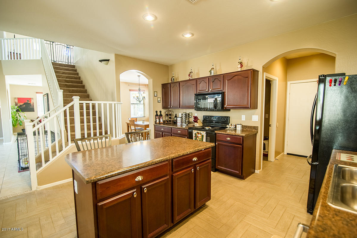 1194 West Love Road San Tan Valley, AZ 85143 - Photo 20 of 35 1194_wLoveRd_SanTanValley-86
