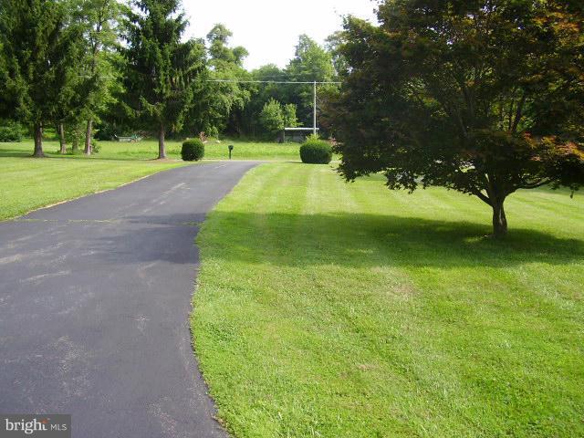 170 Ridge Road Rising Sun, MD 21911 - Photo 12 of 22 Driveway