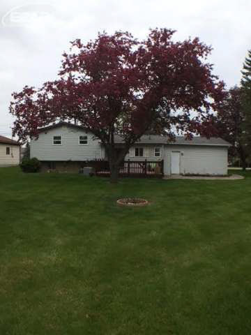 2477 Crane Road Fenton, MI 48430 - Photo 4 of 8 21150363-3.JPG