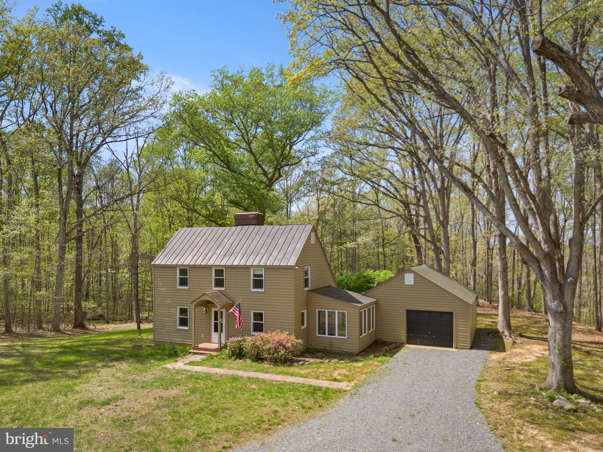 8358 Botha Road Warrenton, VA 20186 - Photo 2 of 35 Long Driveway and Garage