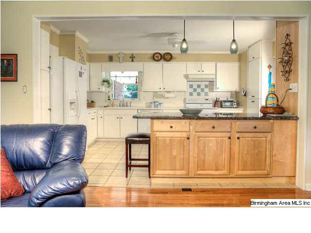 2449 Dolly Ridge Trail Birmingham, AL 35243 - Photo 2 of 29