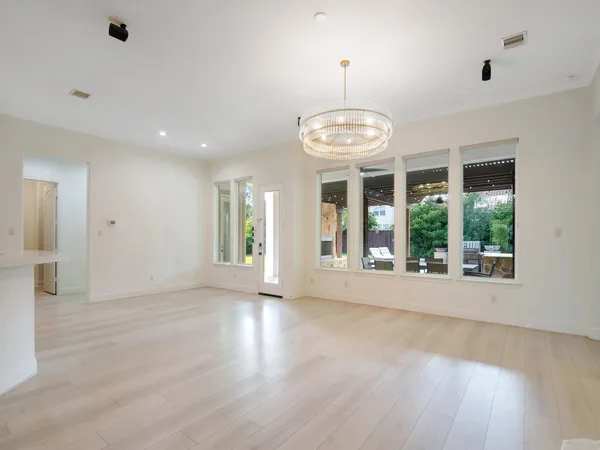 $1,650,000 | 7242 Lake Paloma Trail, The Woodlands, TX 77389
