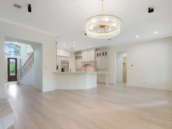 $1,650,000 | 7242 Lake Paloma Trail, The Woodlands, TX 77389