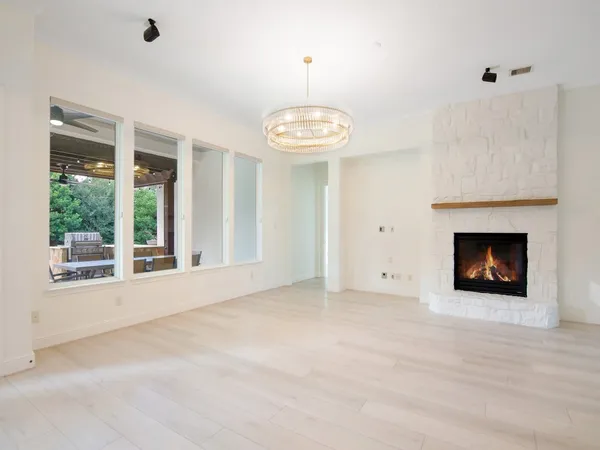 $1,650,000 | 7242 Lake Paloma Trail, The Woodlands, TX 77389