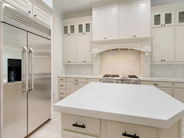 $1,650,000 | 7242 Lake Paloma Trail, The Woodlands, TX 77389