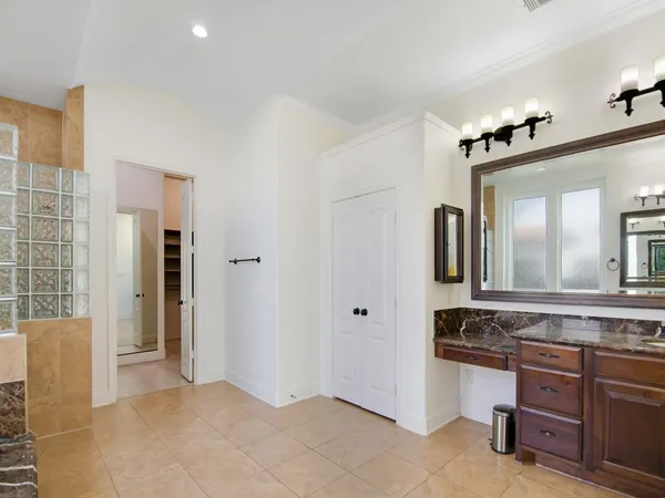 $1,650,000 | 7242 Lake Paloma Trail, The Woodlands, TX 77389