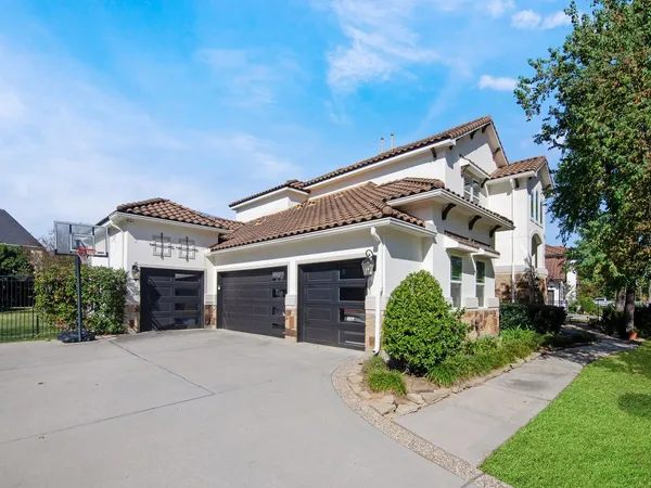 $1,650,000 | 7242 Lake Paloma Trail, The Woodlands, TX 77389
