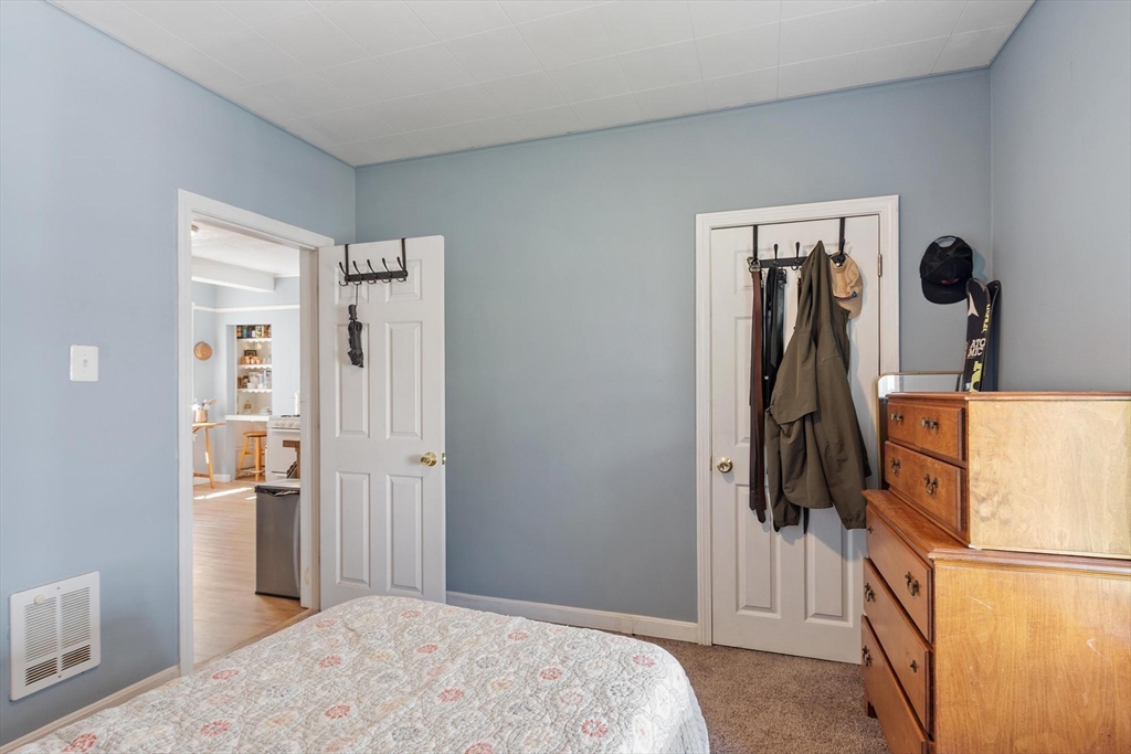 16 Doane Street Worcester, MA 01607 - Photo 29 of 42