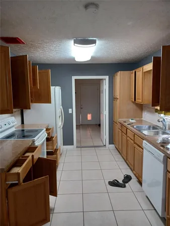 $2,950 | 371 Gokchoff Road, Fort Pierce, FL 34945