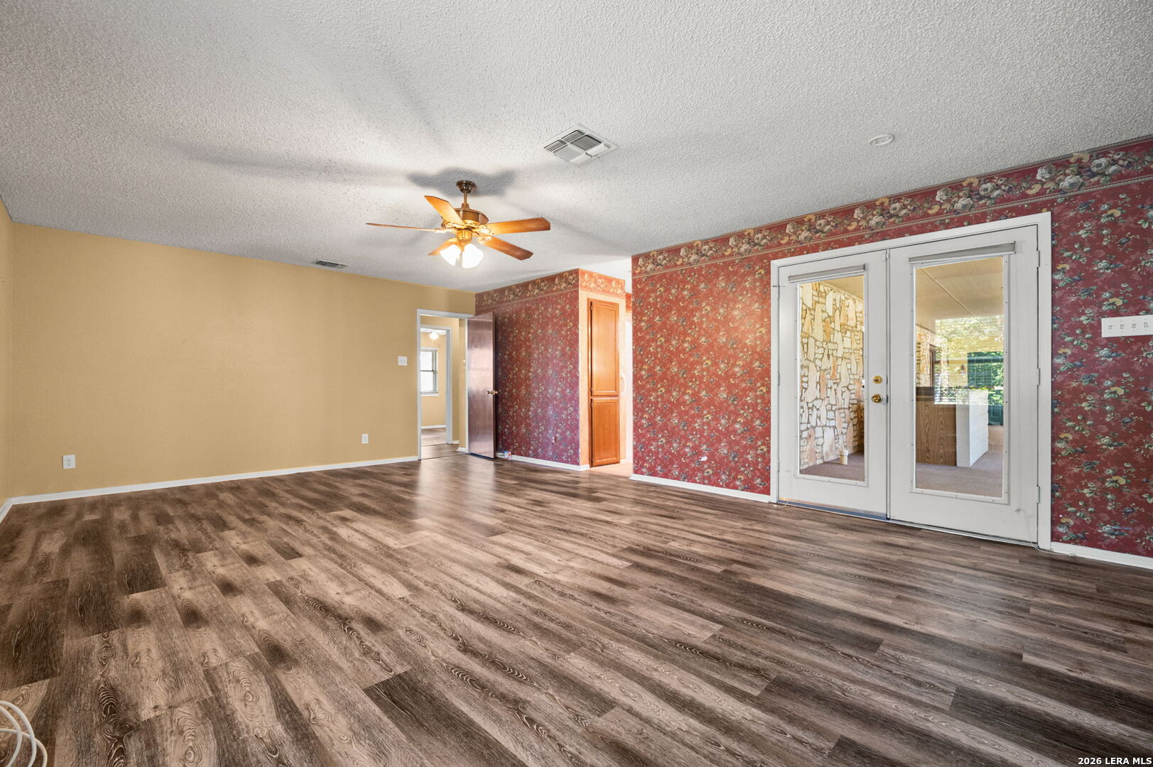 1033 East Live Oak Road Schertz, TX 78154 - Photo 37 of 70 Gallery Image 37