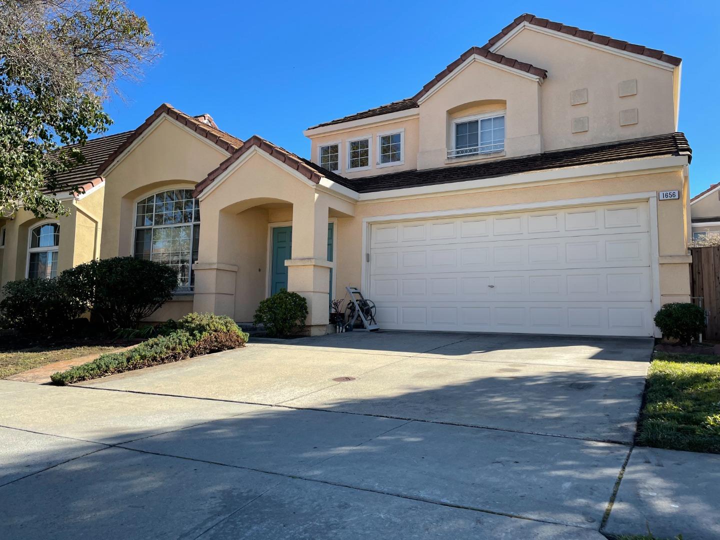 1656 Klipspringer Drive San Jose, CA 95124 - Photo 2 of 19 a house view with a outdoor space