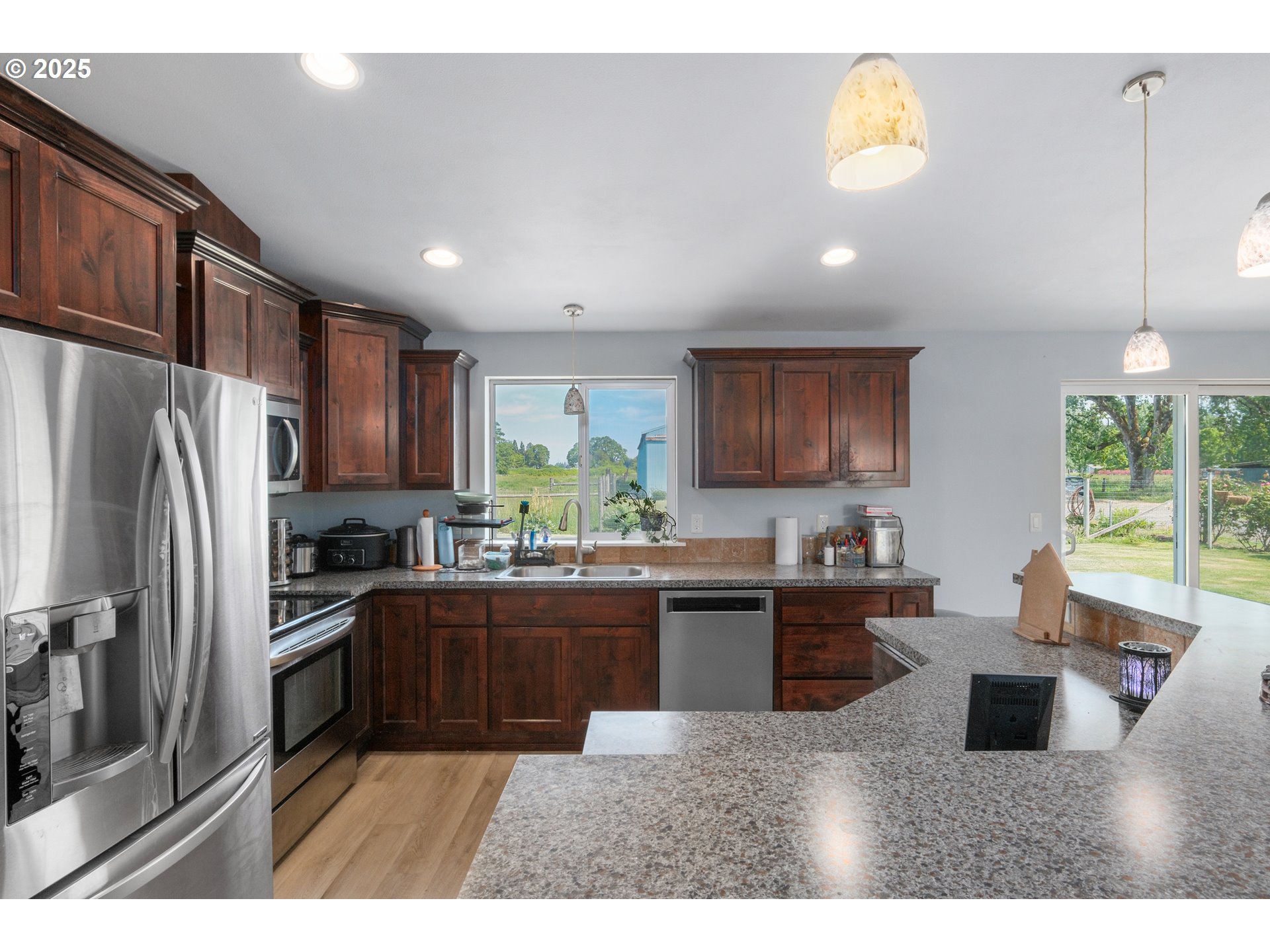 5615 Macleay Road Southeast Salem, OR 97317 - Photo 8 of 45 Gallery Image 8