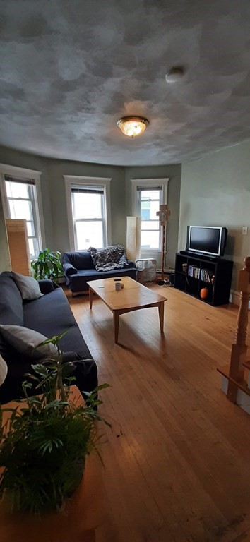 7 Priscilla Road Boston, MA 02135 - Photo 9 of 37 Gallery Image 9