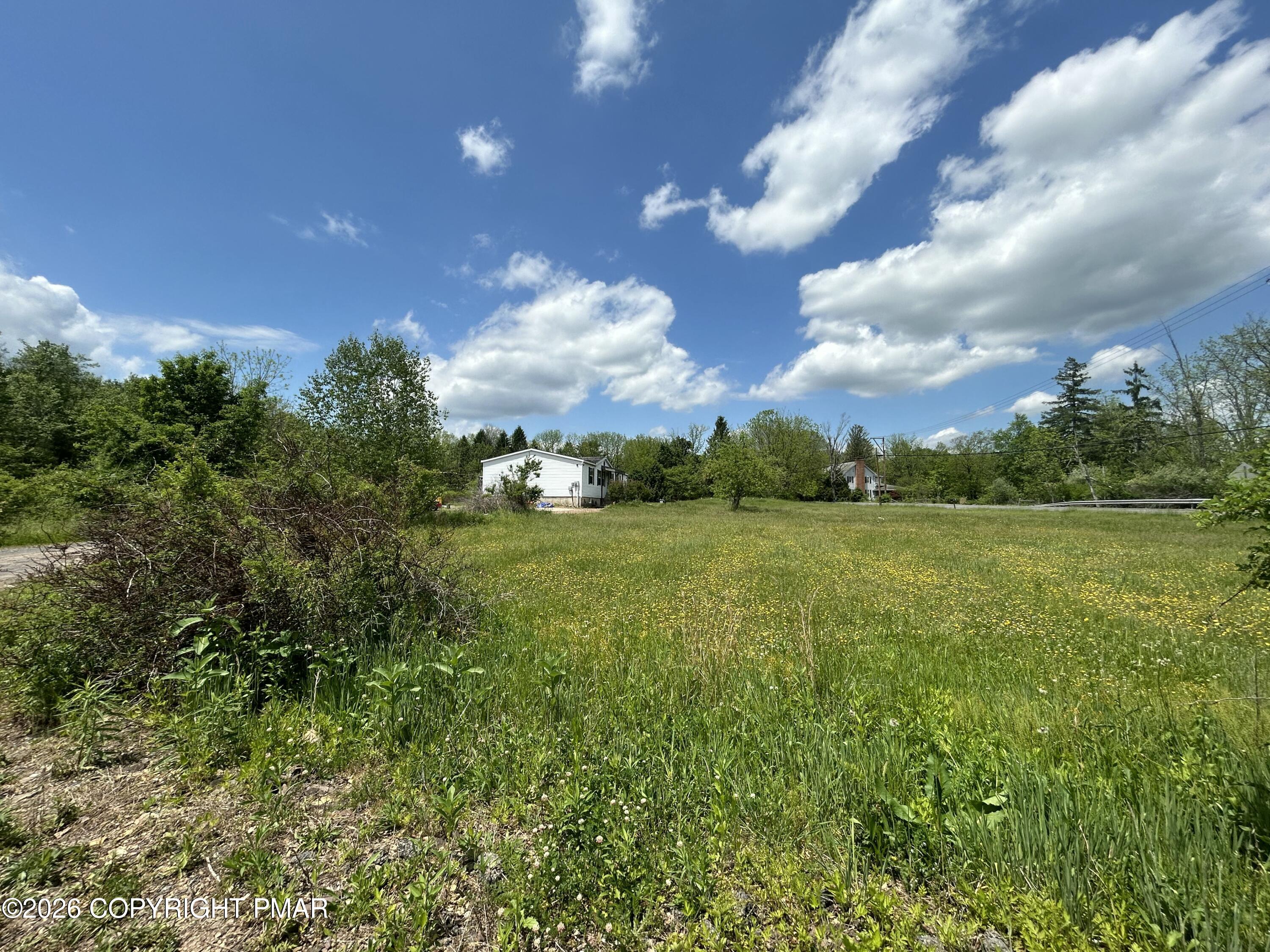 187 Mill Road Lehighton, PA 18235 - Photo 4 of 19 IMG_6575