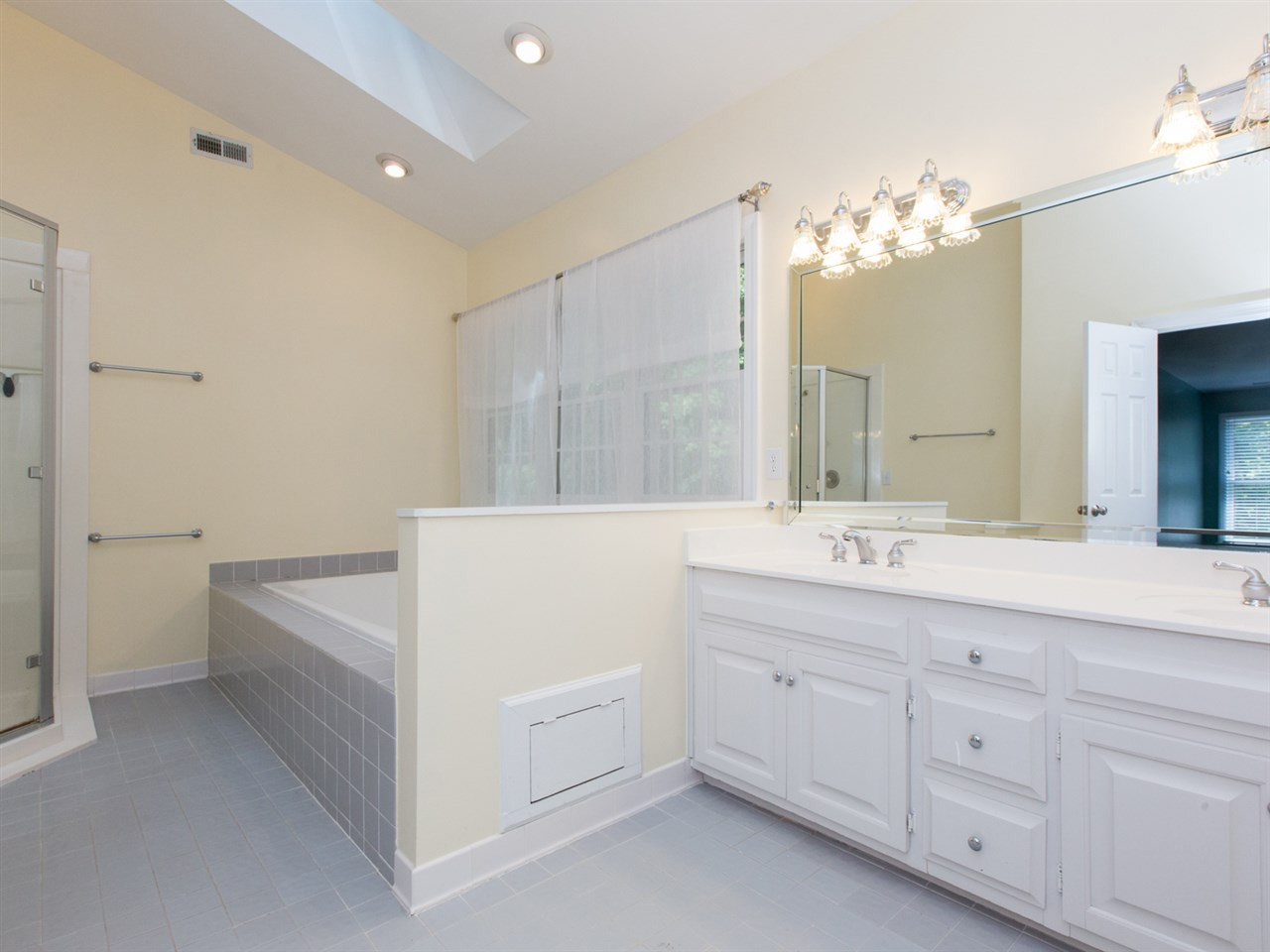 12409 Whartons Way Raleigh, NC 27613 - Photo 12 of 25 Photo 12