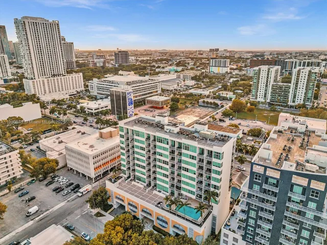 $2,800 | 2200 Northeast 4th Avenue, Unit PH05, Miami, FL 33137