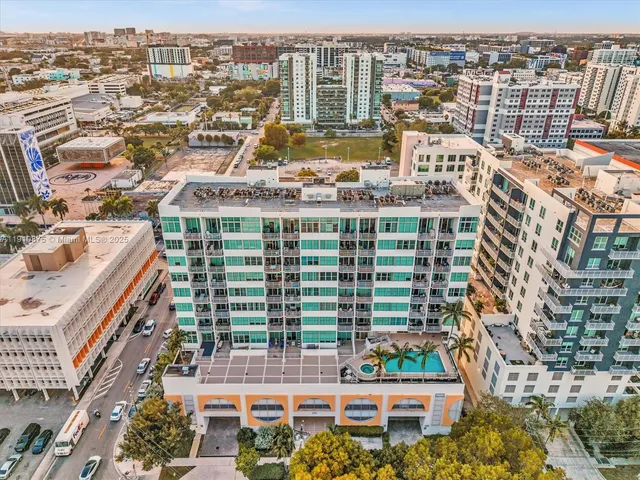 $2,800 | 2200 Northeast 4th Avenue, Unit PH05, Miami, FL 33137