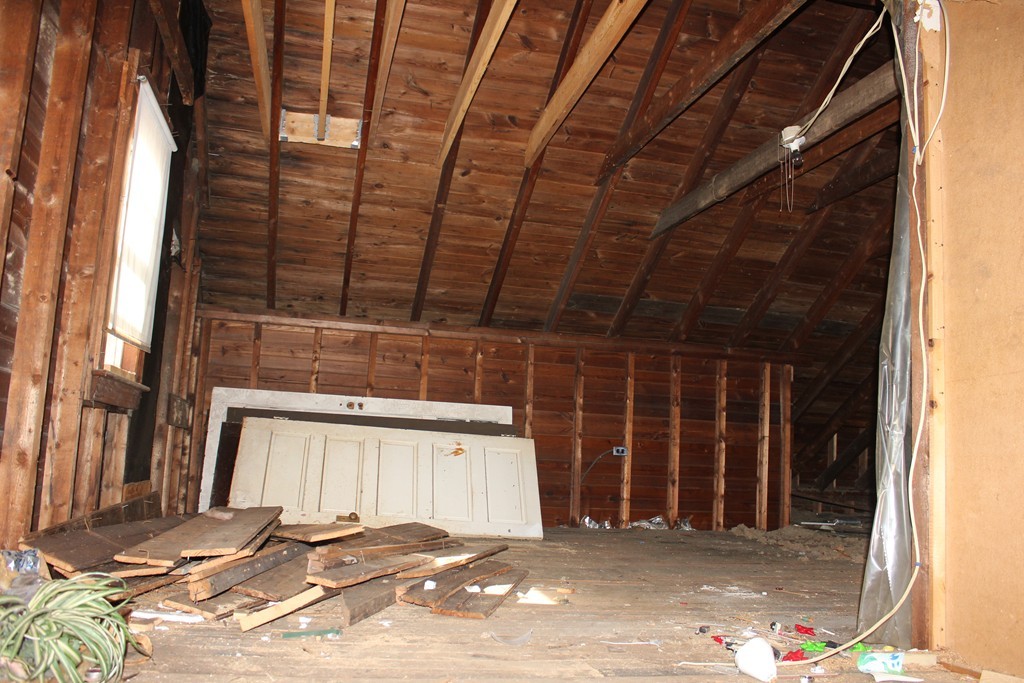 610 Sunderland Road Worcester, MA 01604 - Photo 13 of 14 Gallery Image 13