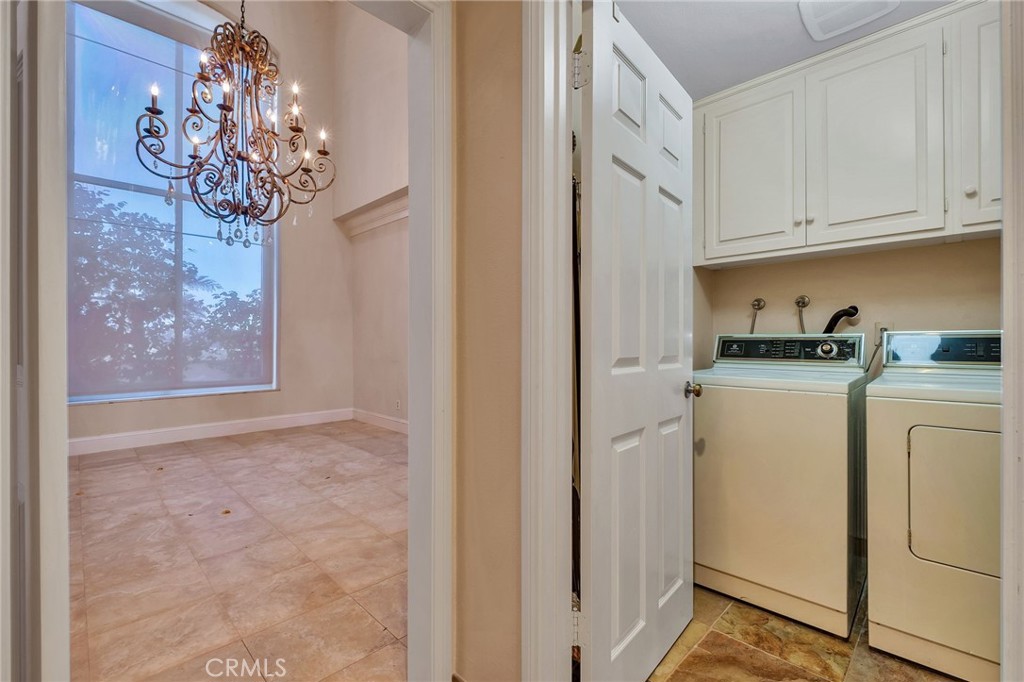 12305 Ridge Circle Los Angeles, CA 90049 - Photo 17 of 59 Utility Room