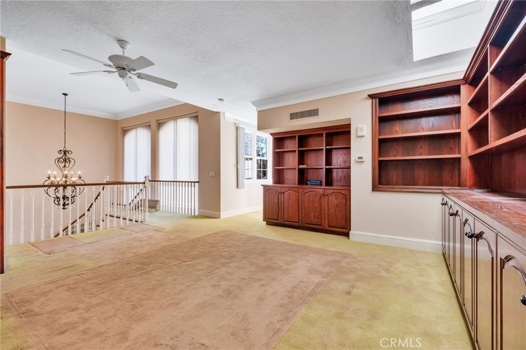 12305 Ridge Circle Los Angeles, CA 90049 - Photo 32 of 59