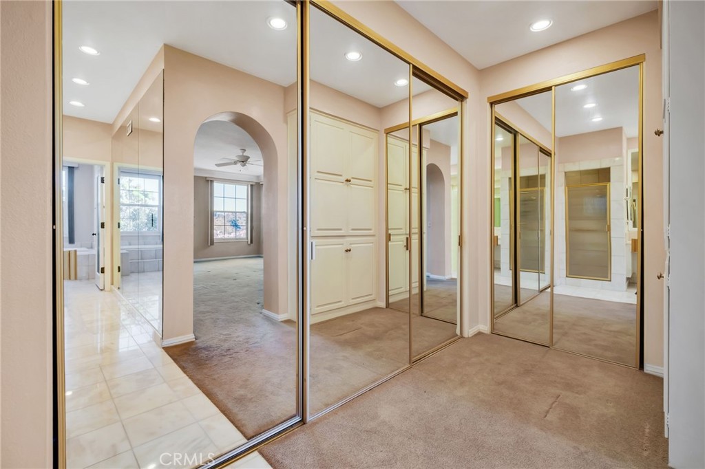 12305 Ridge Circle Los Angeles, CA 90049 - Photo 37 of 59