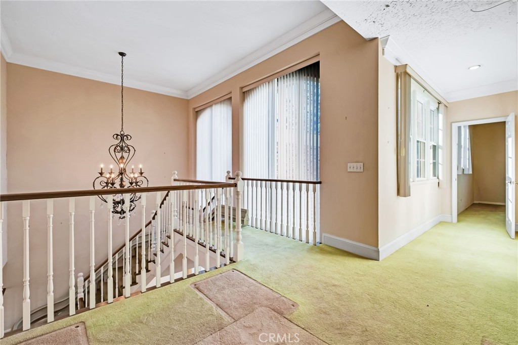 12305 Ridge Circle Los Angeles, CA 90049 - Photo 45 of 59