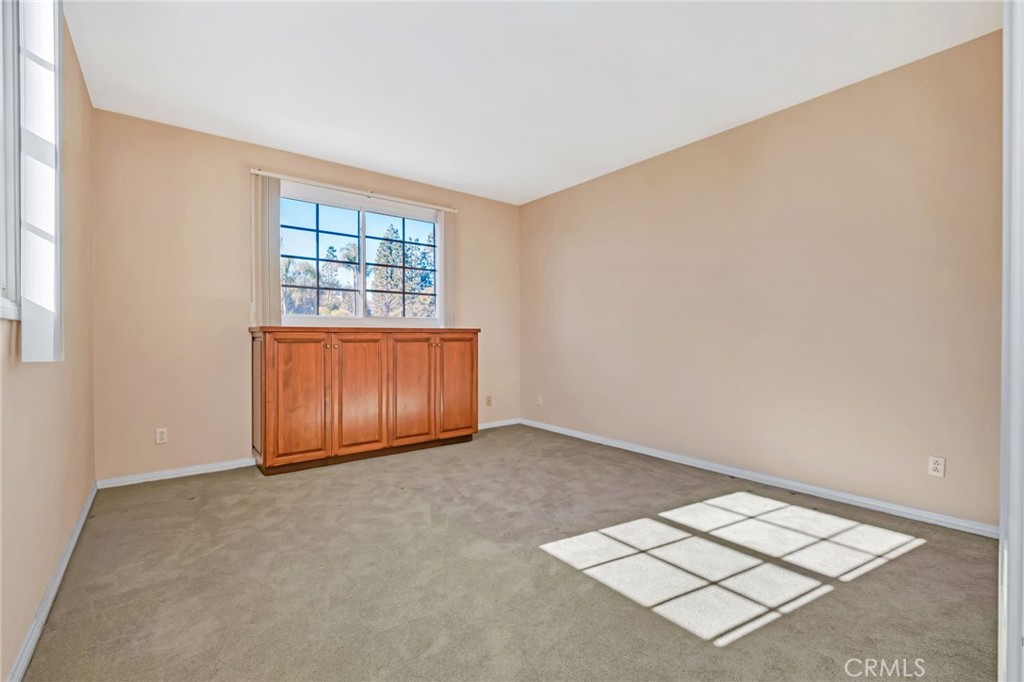 12305 Ridge Circle Los Angeles, CA 90049 - Photo 47 of 59