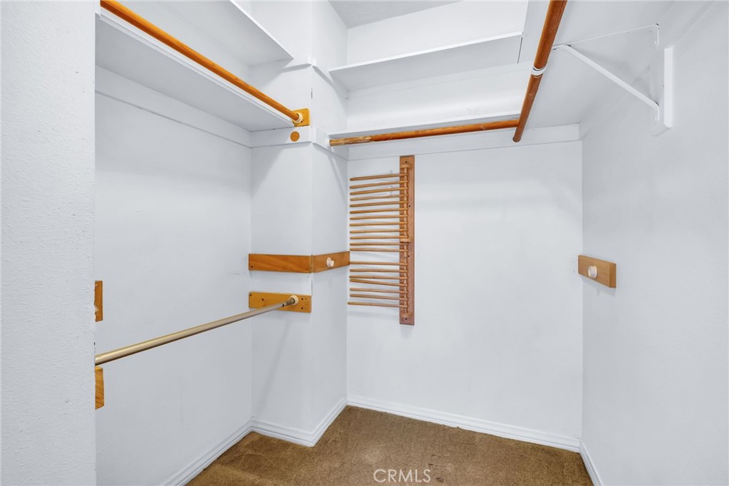 12305 Ridge Circle Los Angeles, CA 90049 - Photo 52 of 59