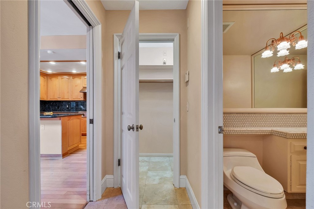 12305 Ridge Circle Los Angeles, CA 90049 - Photo 7 of 59