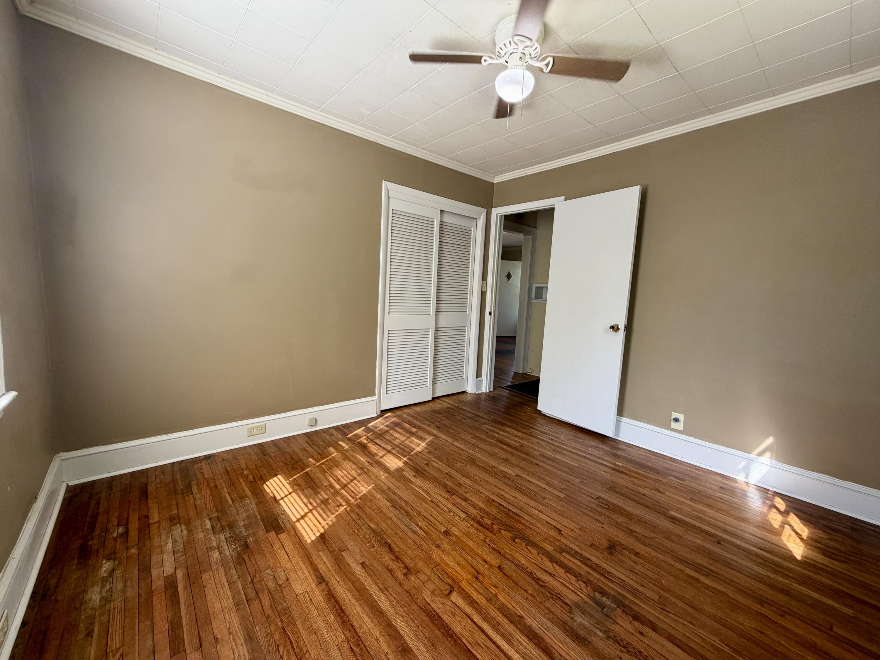 931 Myrtle Road Martinsville, VA 24112 - Photo 7 of 26 IMG_2018