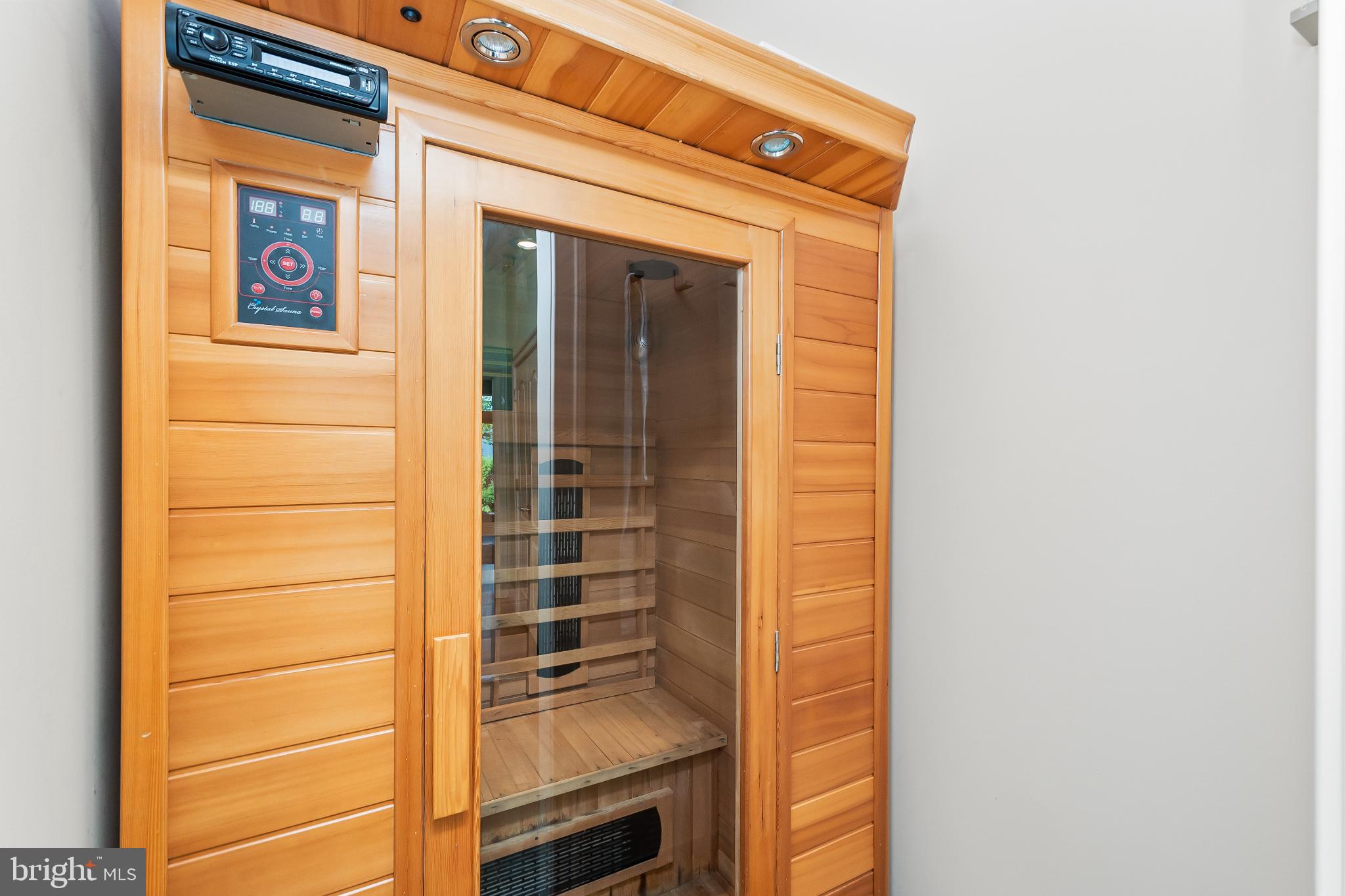 9211 Ox Road Lorton, VA 22079 - Photo 19 of 44 a view of front door