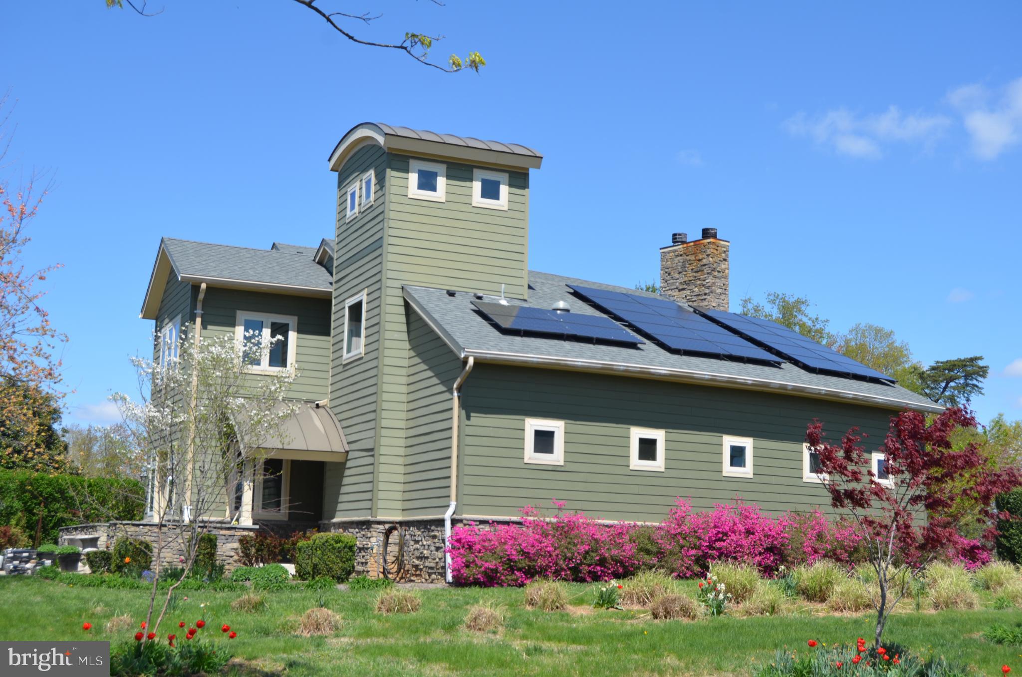 9211 Ox Road Lorton, VA 22079 - Photo 42 of 44 a front view of a house with a yard