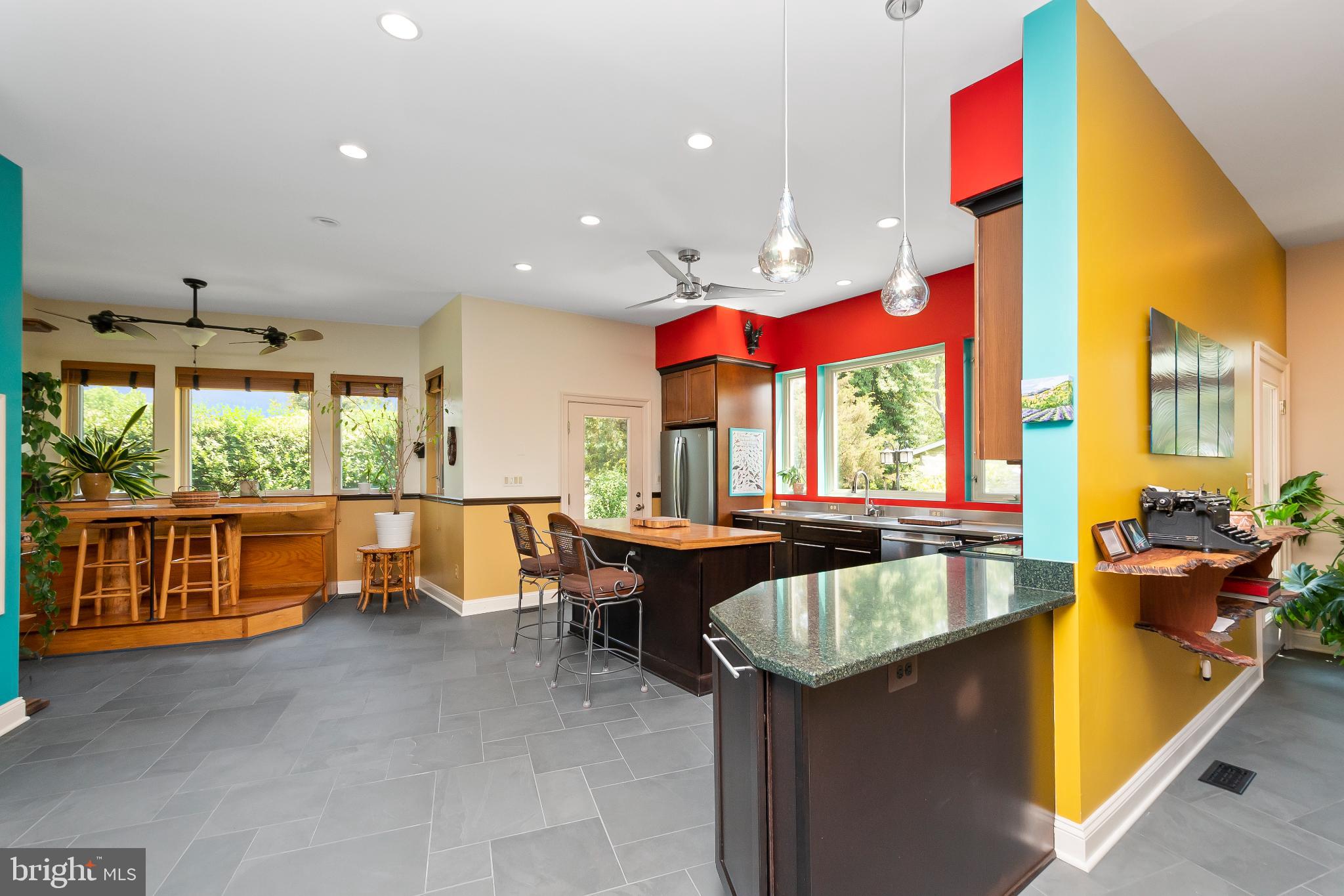 9211 Ox Road Lorton, VA 22079 - Photo 6 of 44 a very nice looking room with a large window