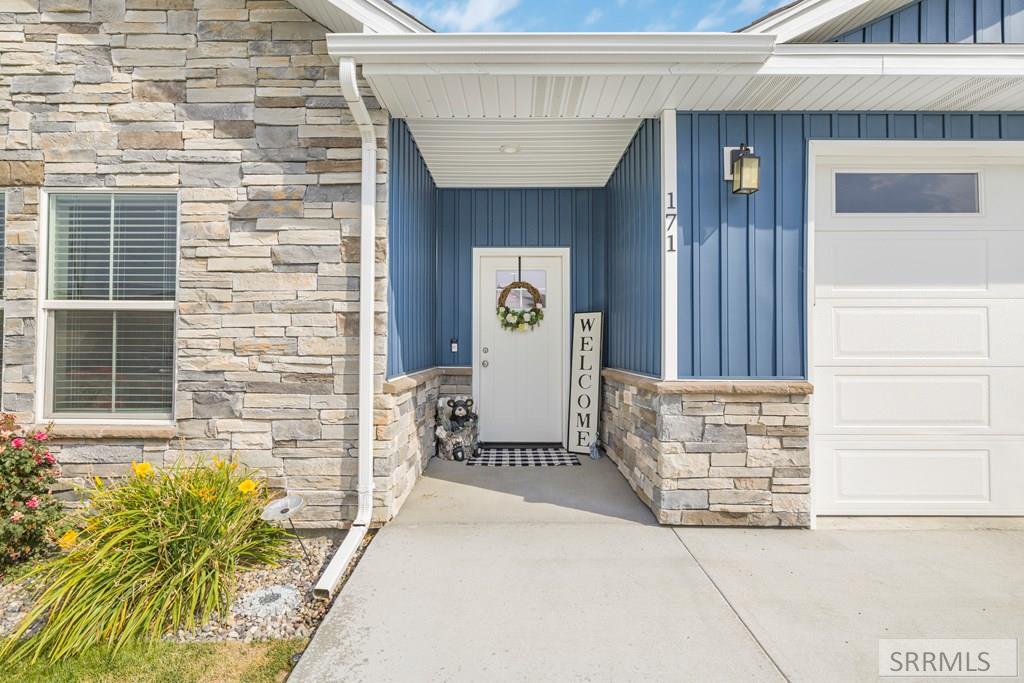 171 Dakota Avenue Rigby, ID 83442 - Photo 21 of 35 Nice entry