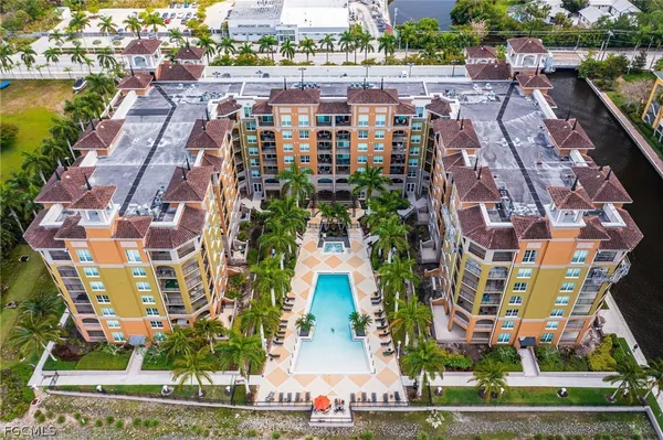 $2,100 | 2825 Palm Beach Boulevard, Unit 618, Fort Myers, FL 33916