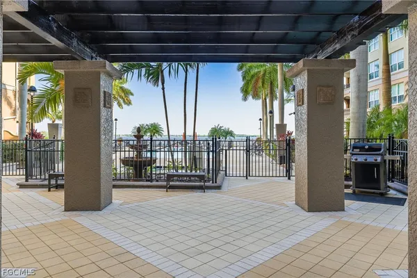 $2,100 | 2825 Palm Beach Boulevard, Unit 618, Fort Myers, FL 33916
