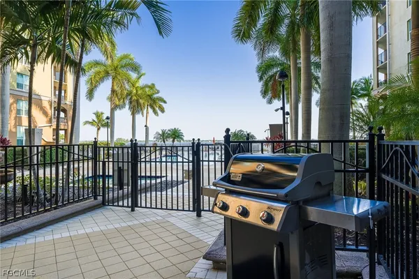 $2,100 | 2825 Palm Beach Boulevard, Unit 618, Fort Myers, FL 33916