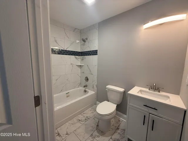 $299,900 | 203 Stewart Avenue, Clinton, NC 28328