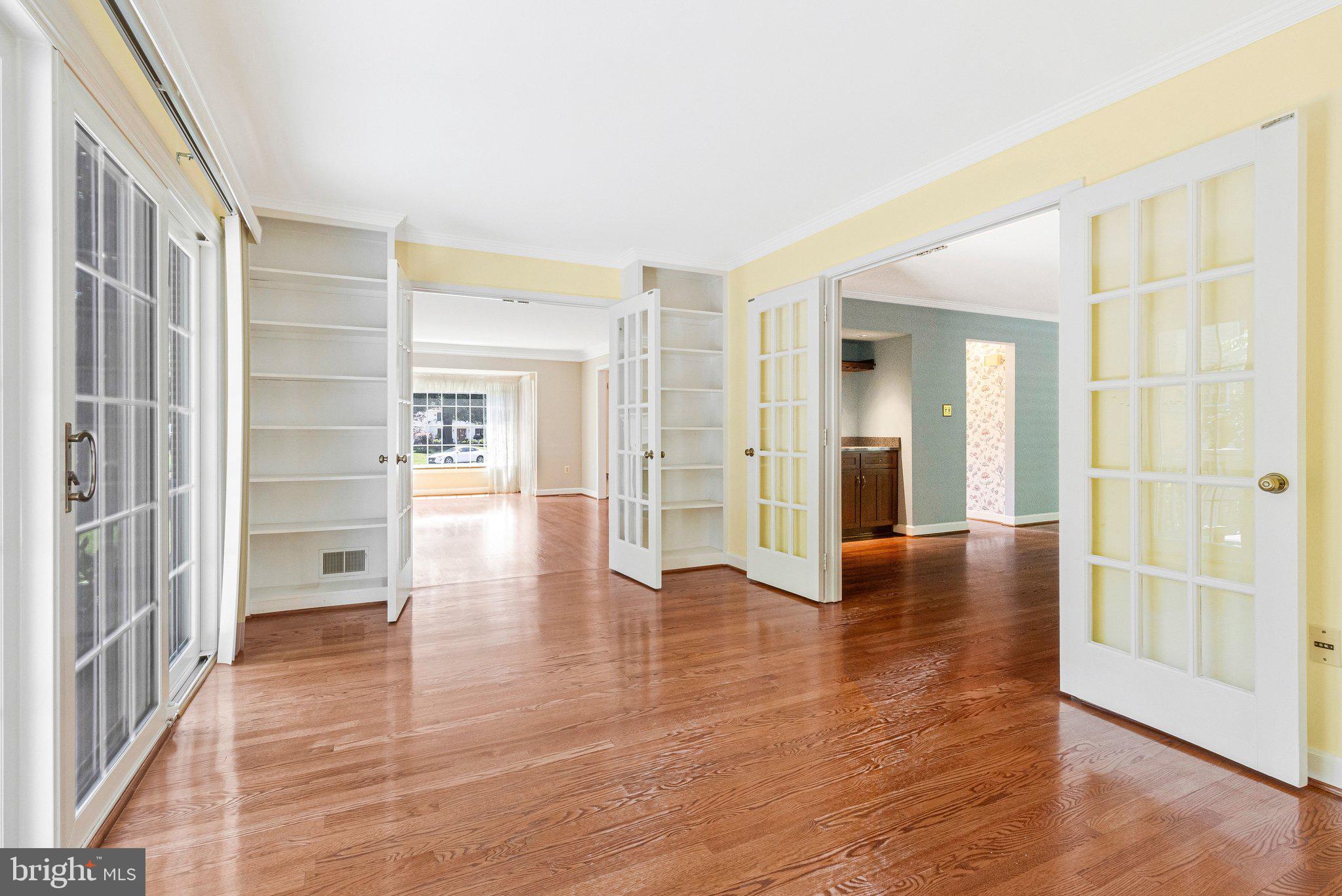1750 Wexford Way Vienna, VA 22182 - Photo 11 of 67