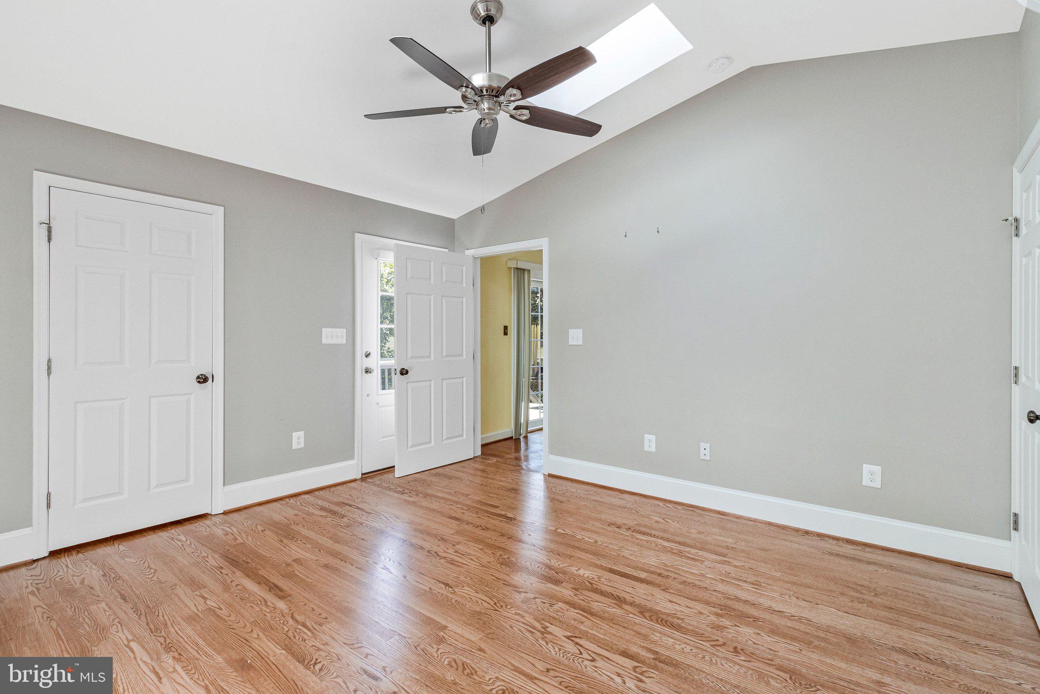 1750 Wexford Way Vienna, VA 22182 - Photo 25 of 67 Main Level In Law Suite