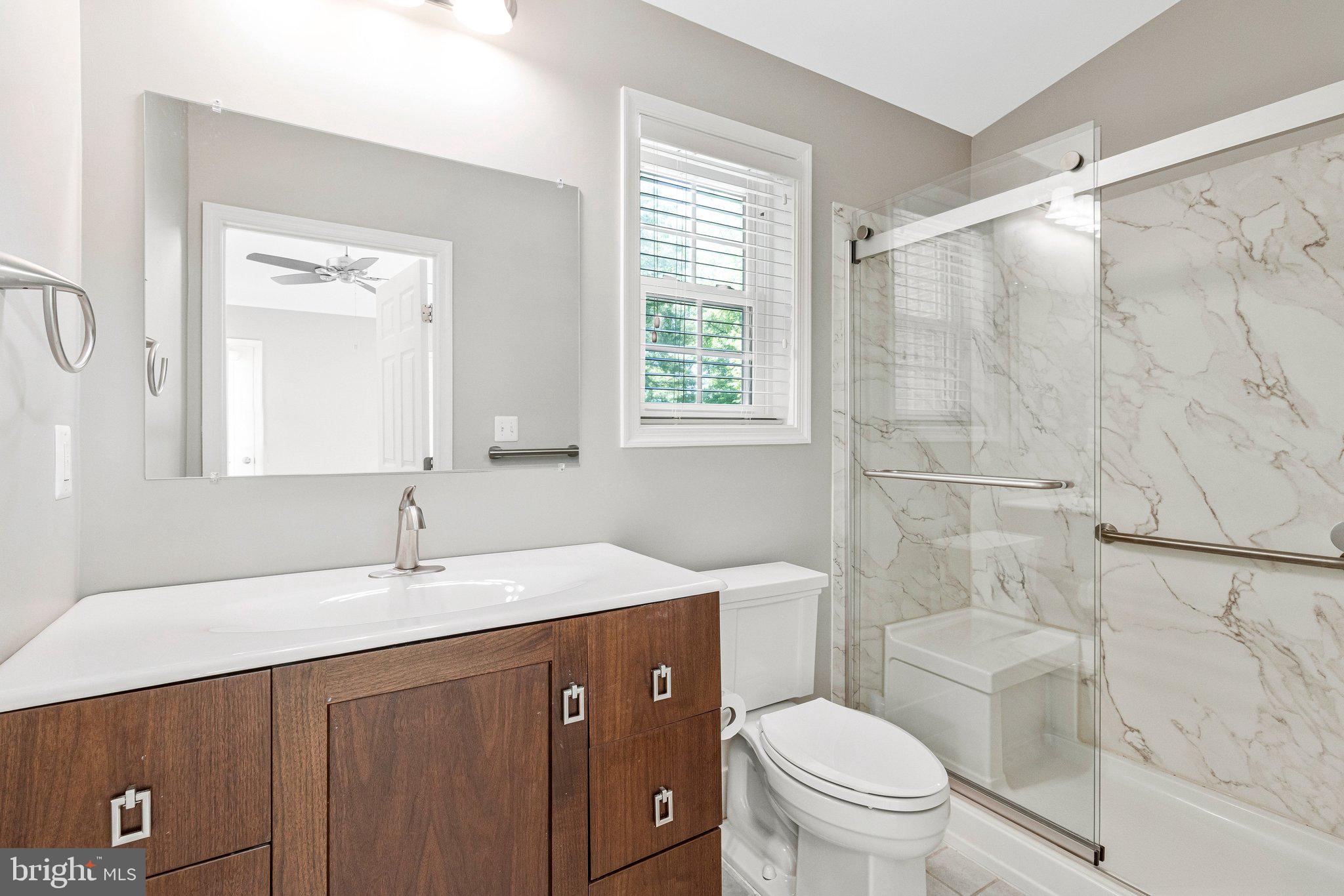 1750 Wexford Way Vienna, VA 22182 - Photo 27 of 67 Main Level Full bath