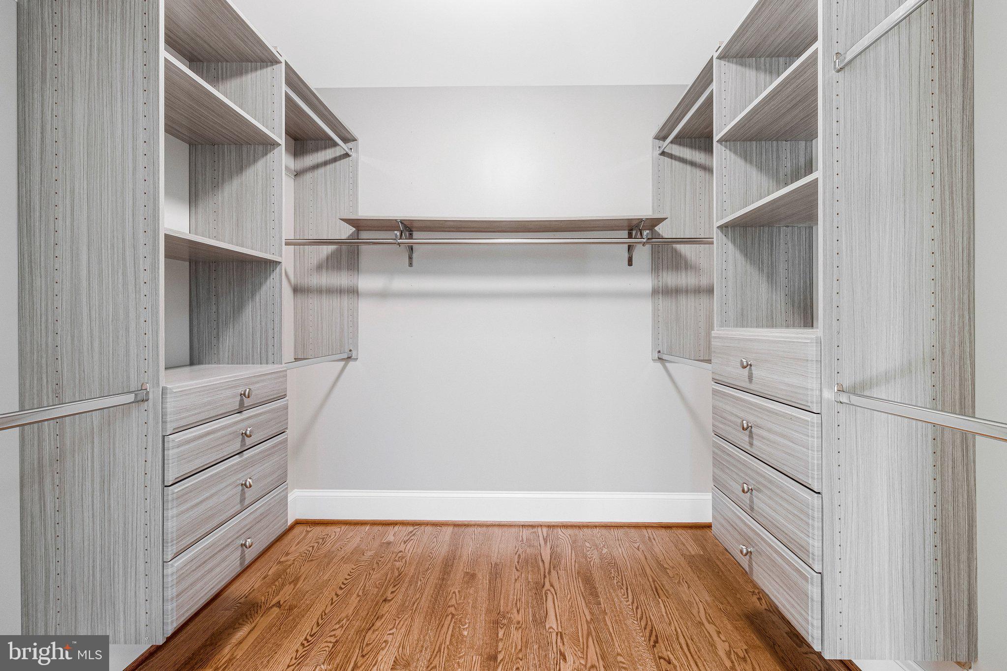 1750 Wexford Way Vienna, VA 22182 - Photo 29 of 67 Main Level Walk in Closet