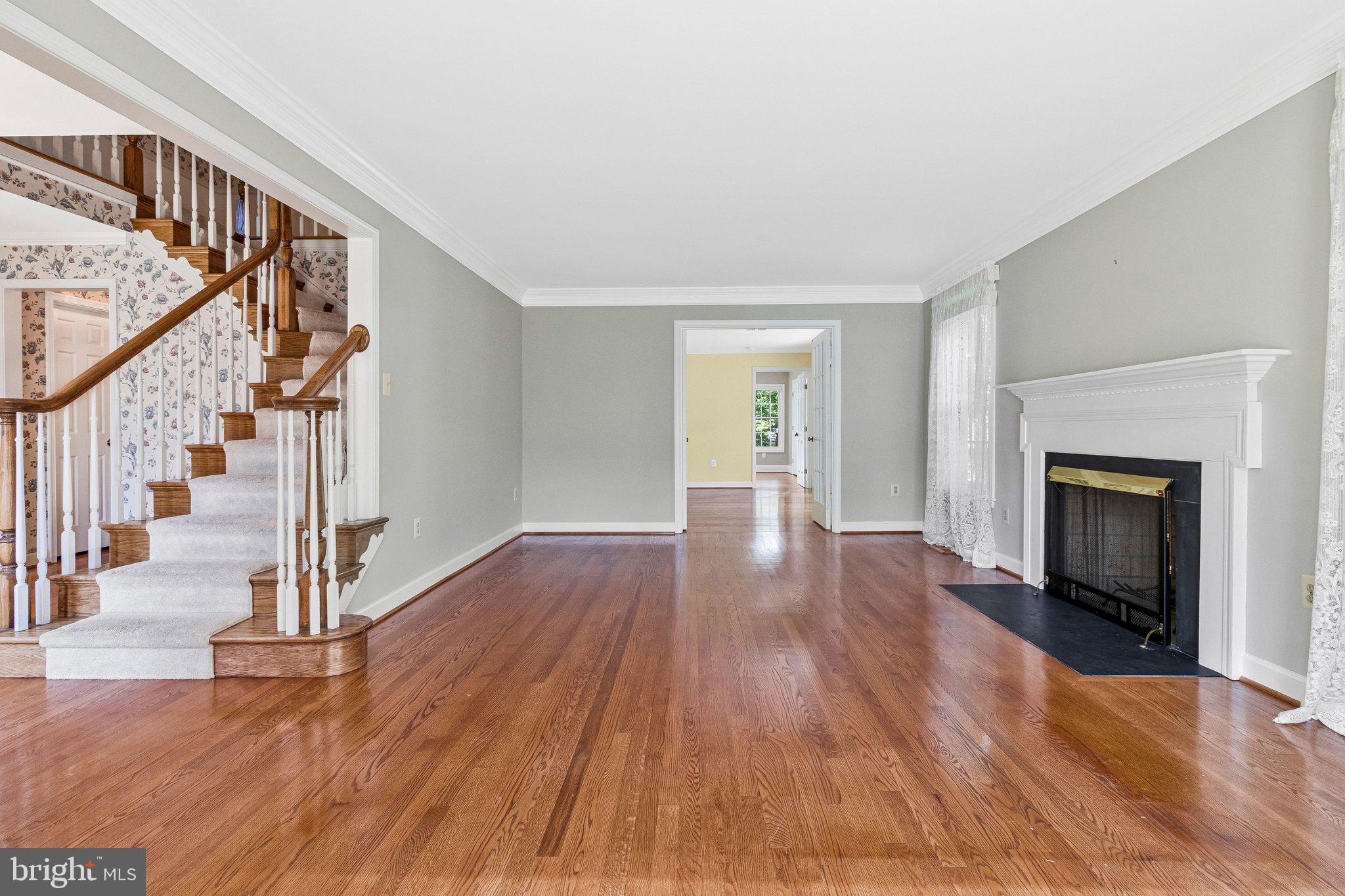 1750 Wexford Way Vienna, VA 22182 - Photo 5 of 67 Beautiful Hardwoods